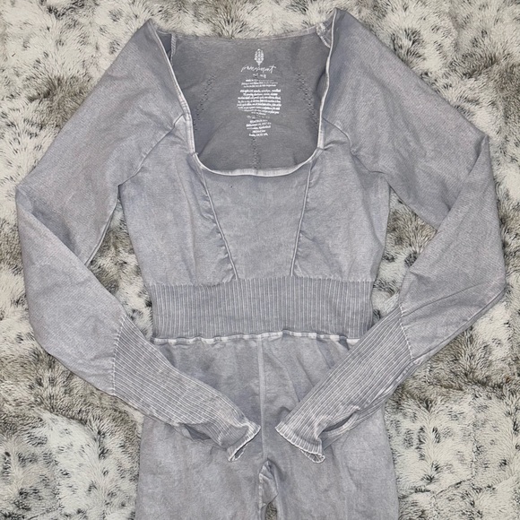 🆕 NWOT Free People Movement | Good Karma Long Sleeve Onesie | Ice Grey - Picture 8 of 16